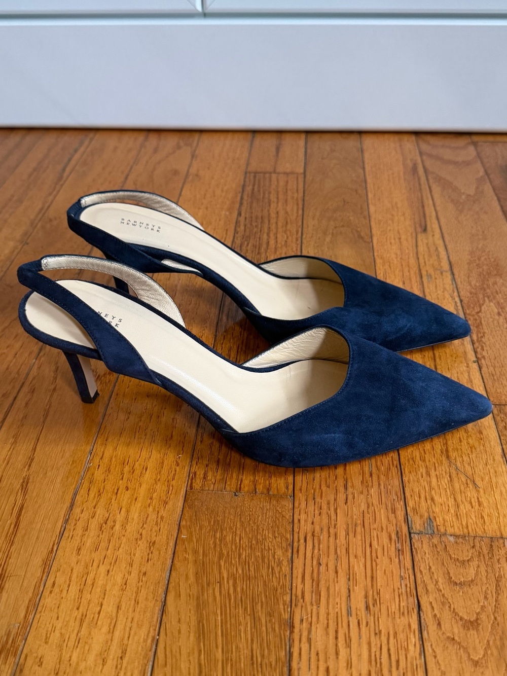 Barneys New York Navy Suede Pointed Toe Slingback Heel EU 39 Italy (US 8.5–US 9)